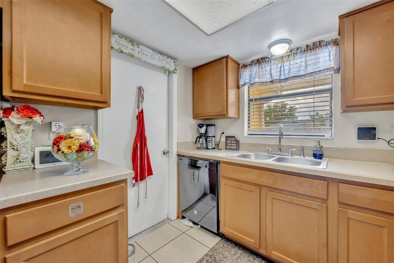 Listing Photo 10