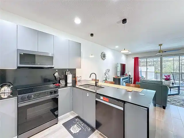 Listing Photo 28