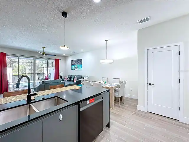 Listing Photo 29