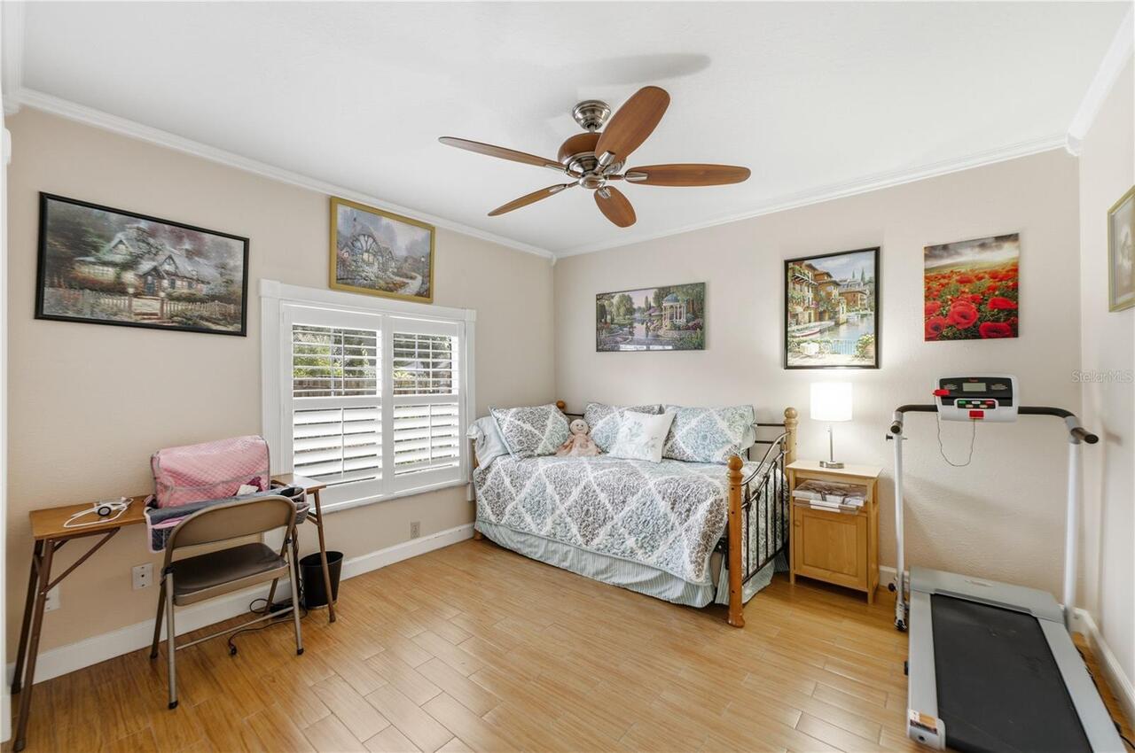Listing Photo 9