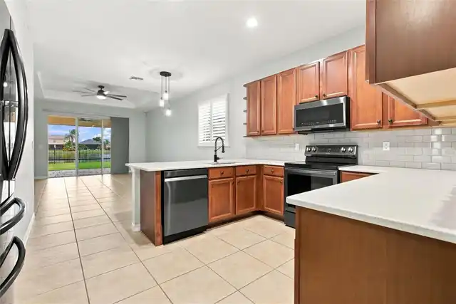 Listing Photo 7