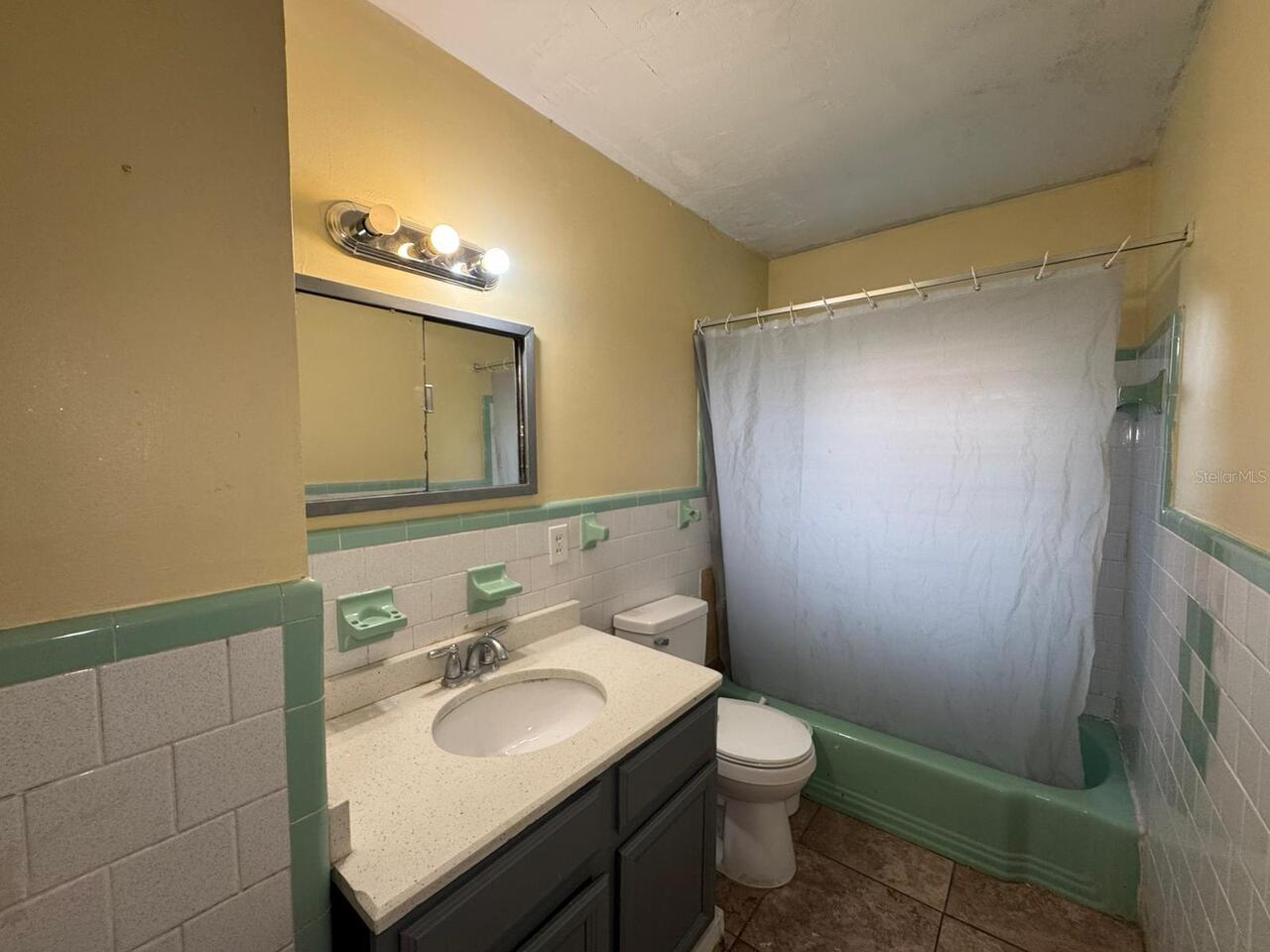 Listing Photo 11