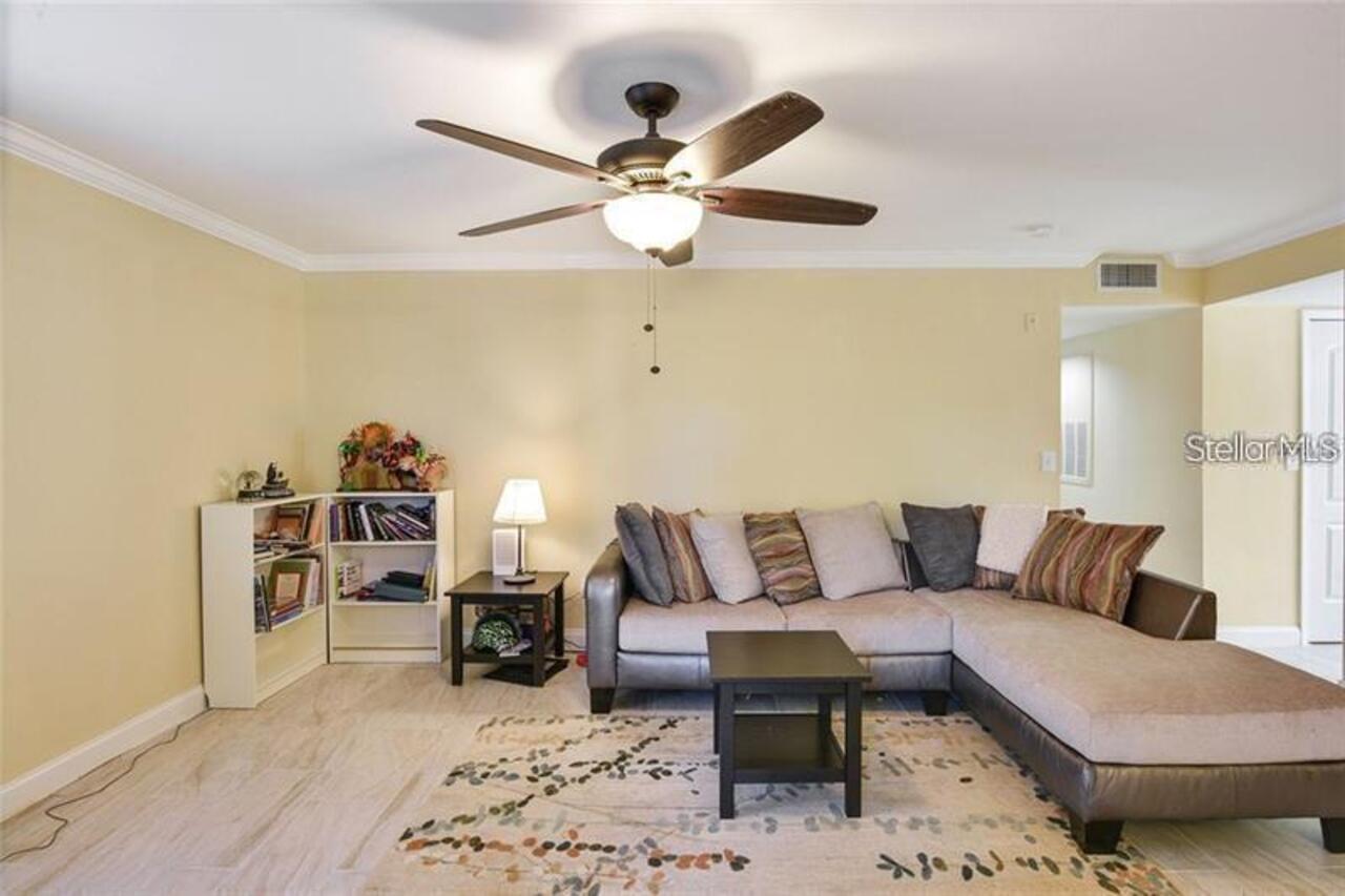 Listing Photo 10