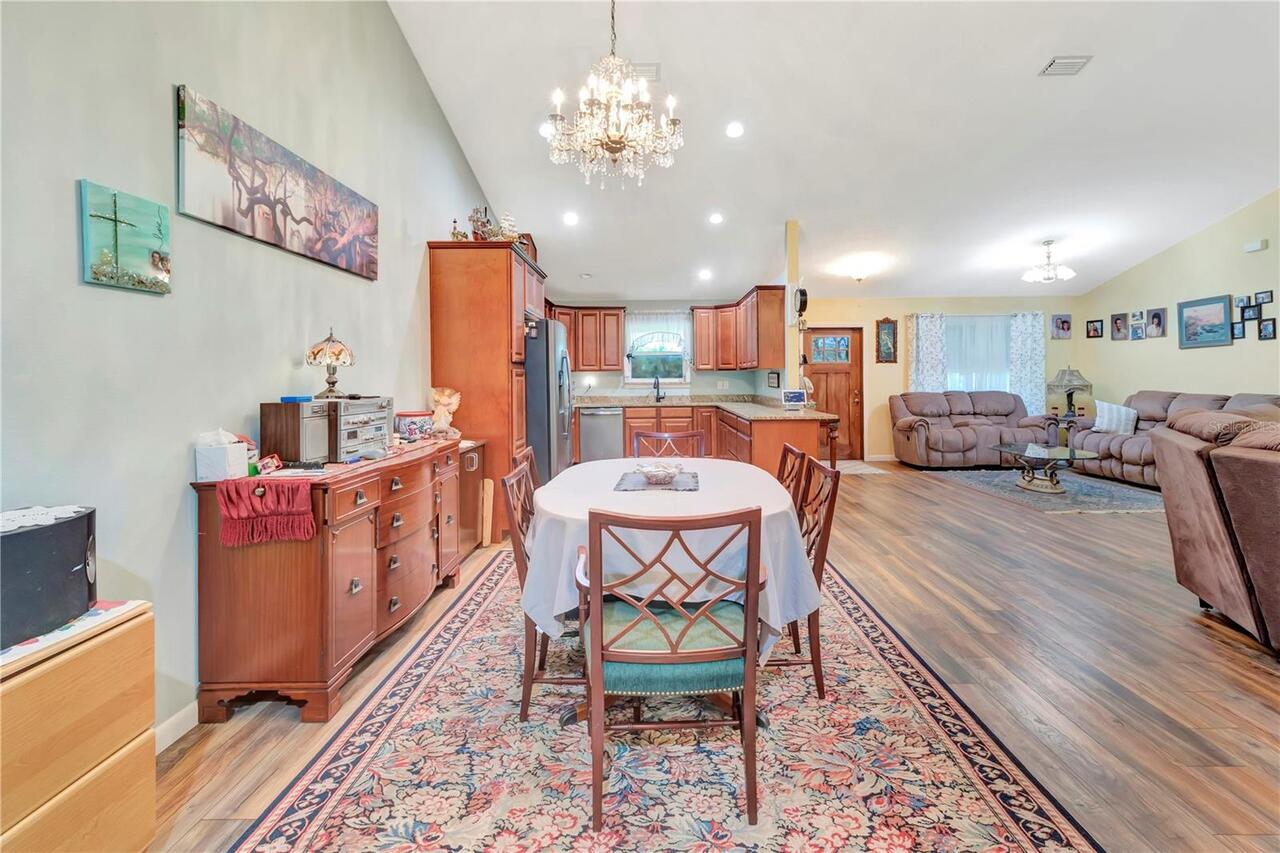 Listing Photo 15