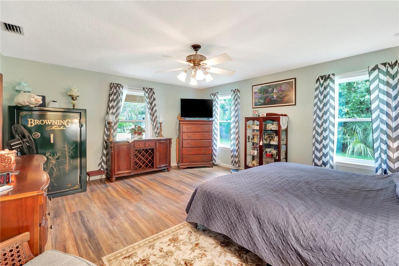Listing Photo 23