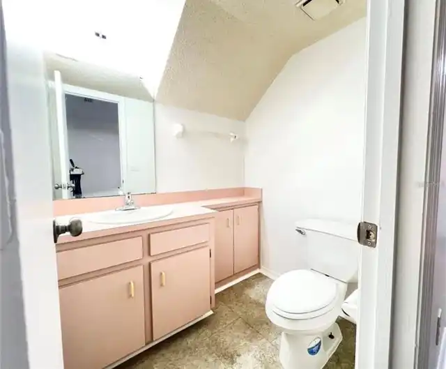 Listing Photo 9