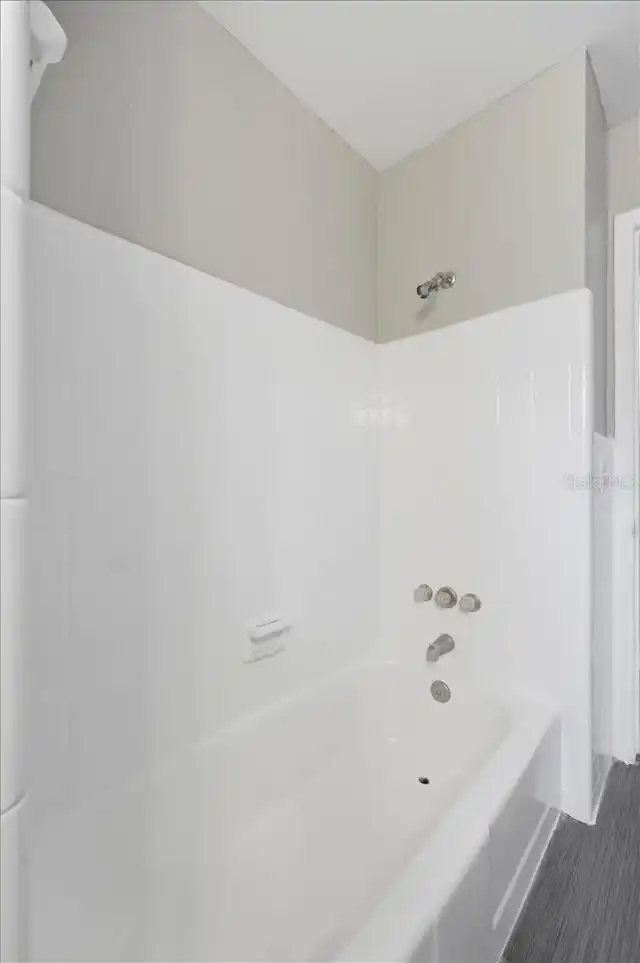 Listing Photo 34