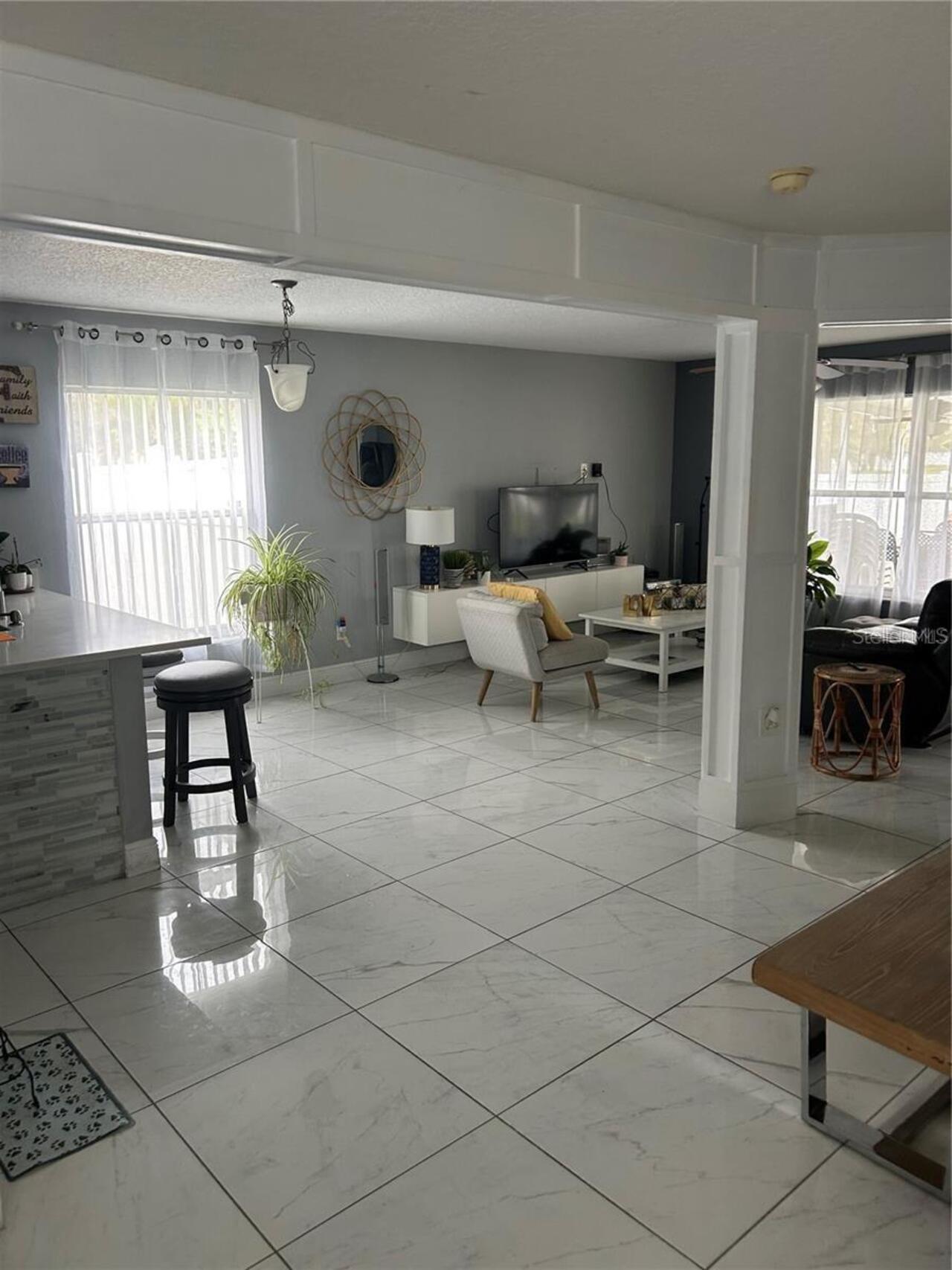 Listing Photo 12