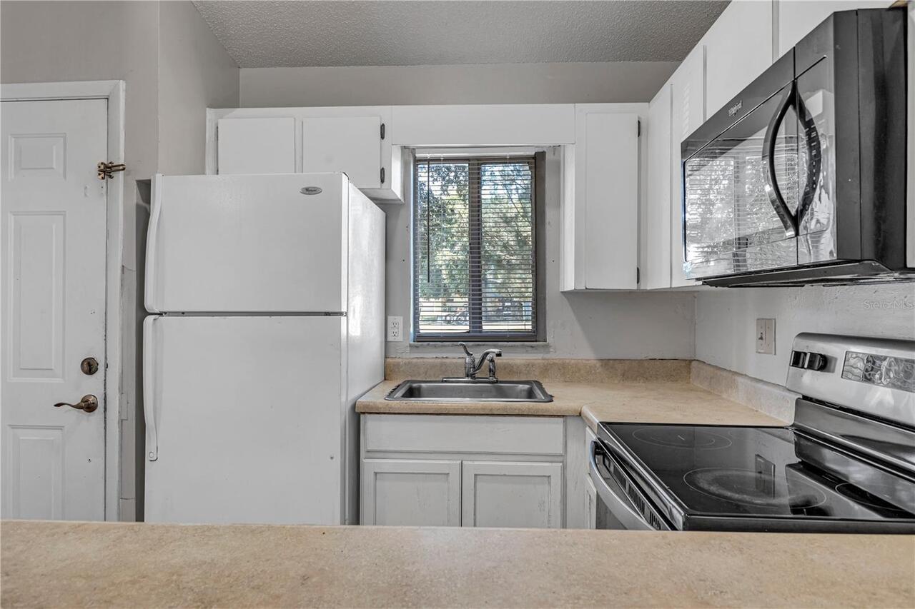 Listing Photo 6