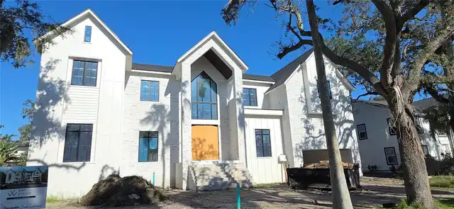 5BR, Home, 6BA, $4,950,000
Read More