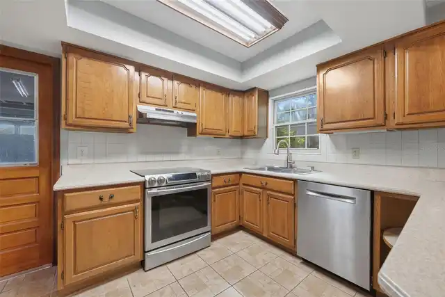 Listing Photo 17