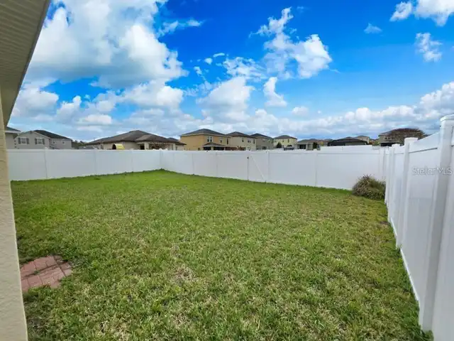 Listing Photo 9