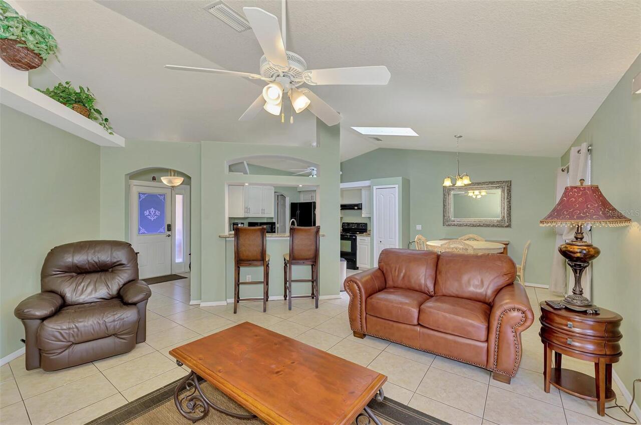 Listing Photo 11