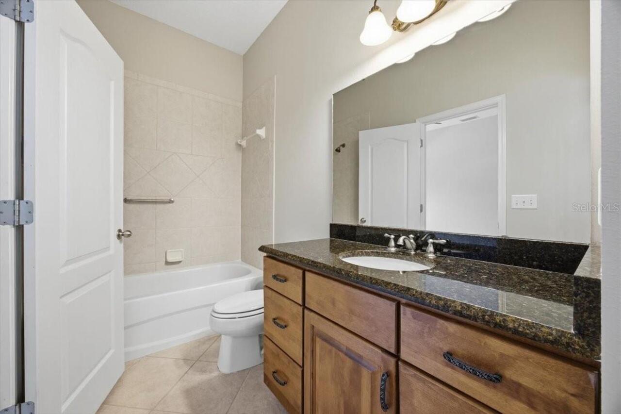 Listing Photo 10