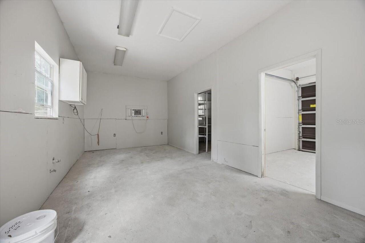 Listing Photo 11