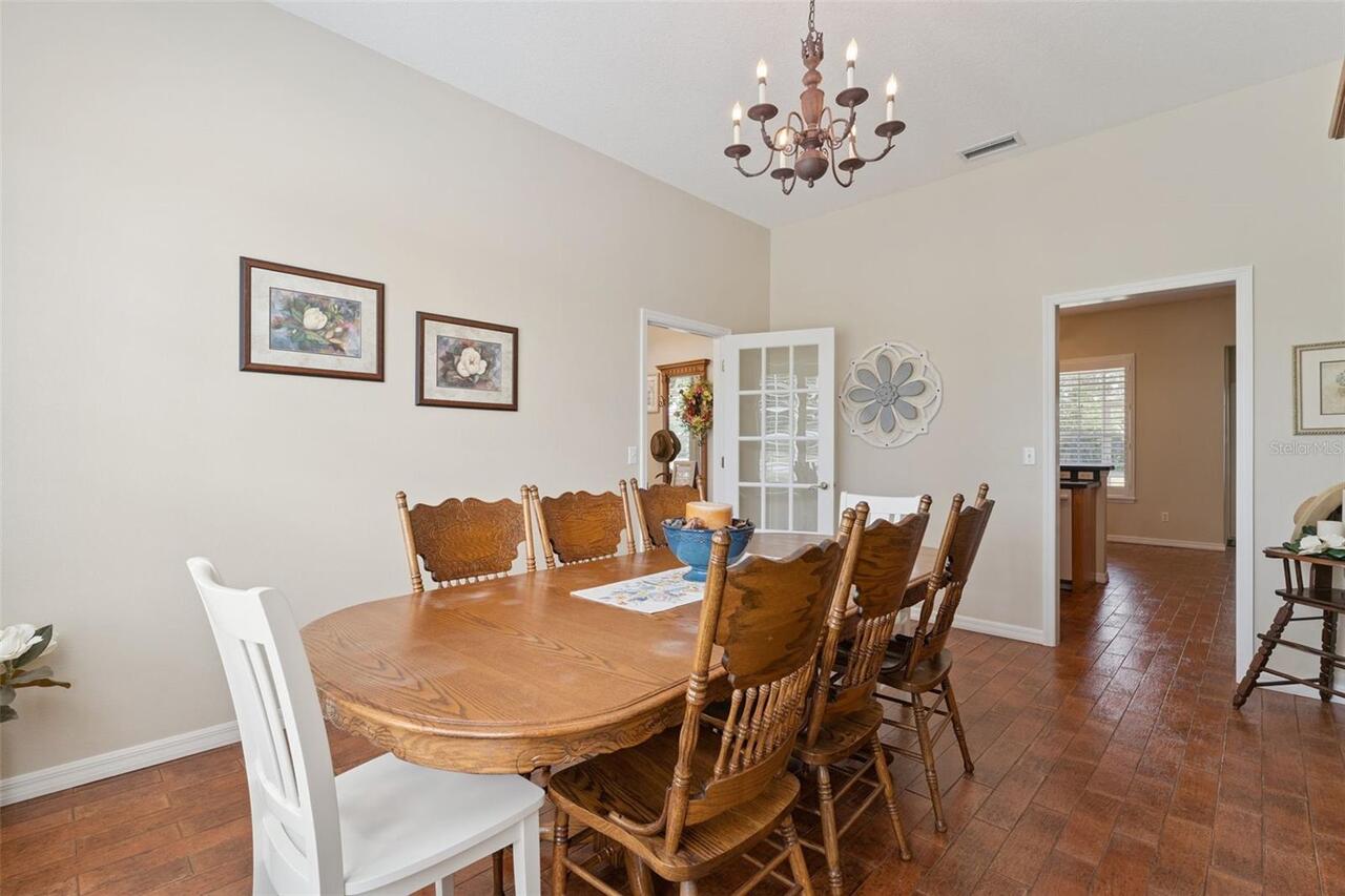 Listing Photo 12