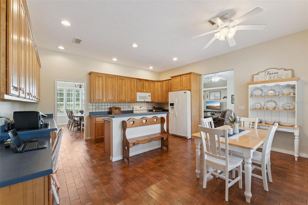 Listing Photo 15