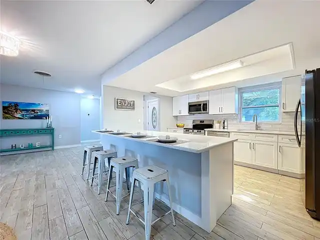 Listing Photo 6