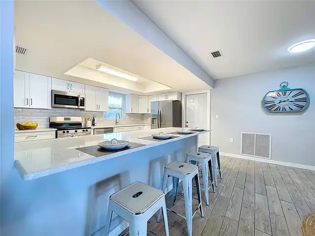 Listing Photo 7