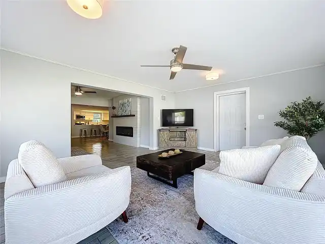 Listing Photo 17