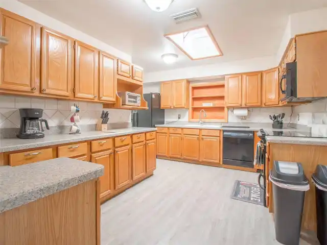 Listing Photo 7