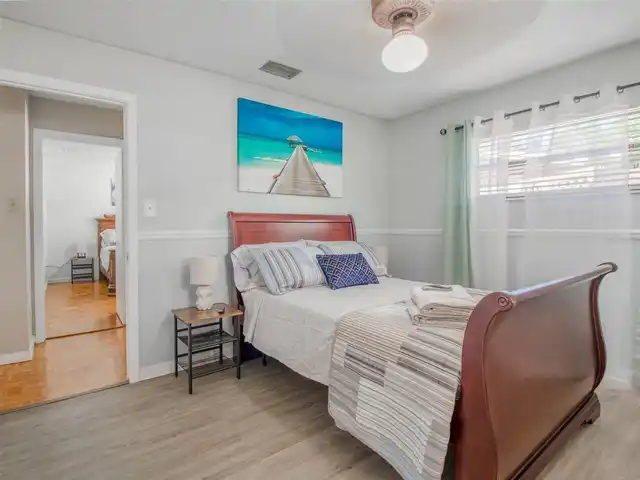 Listing Photo 10