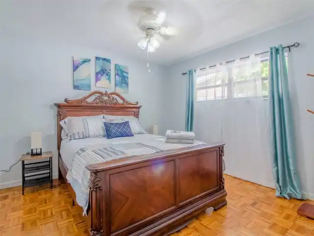 Listing Photo 11