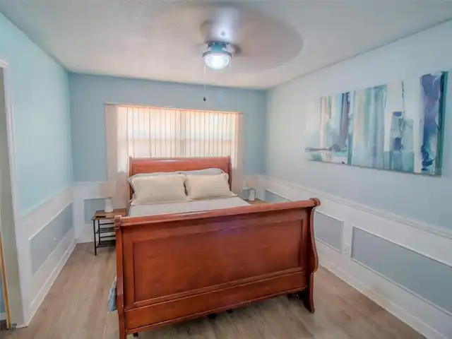 Listing Photo 12