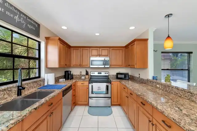 Listing Photo 17