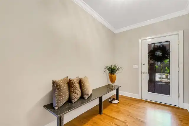 Listing Photo 7