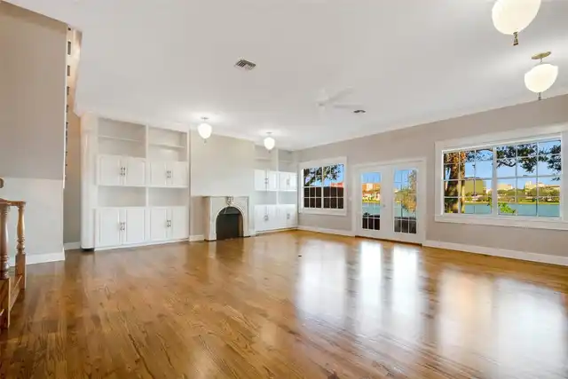 Listing Photo 17