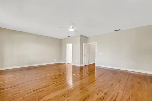 Listing Photo 34