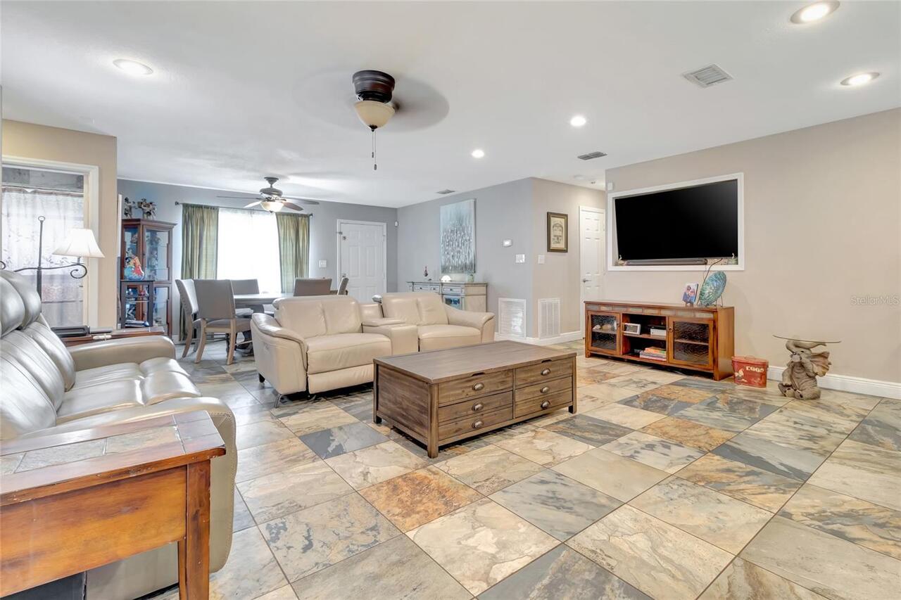 Listing Photo 14