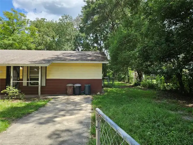 Listing Photo 10