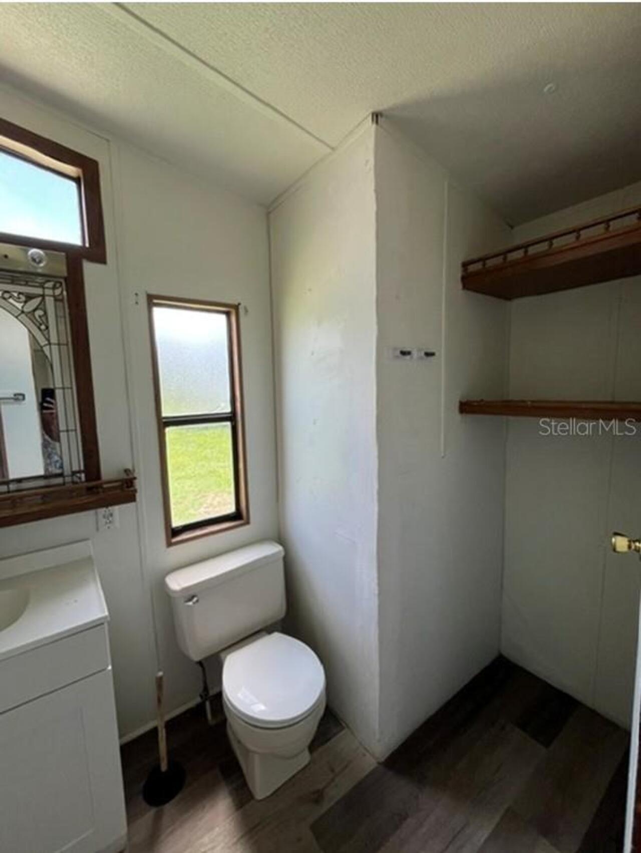 Listing Photo 12