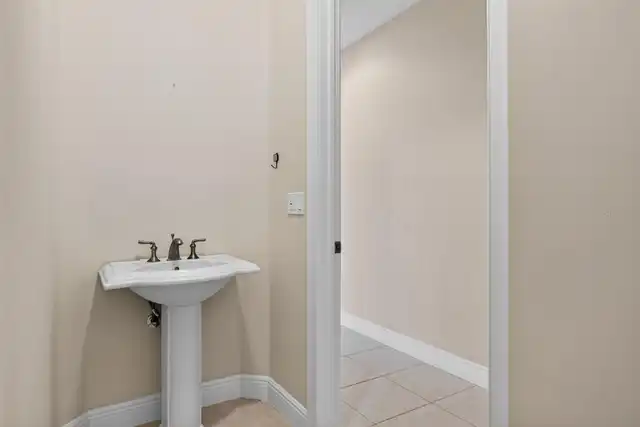 Listing Photo 14