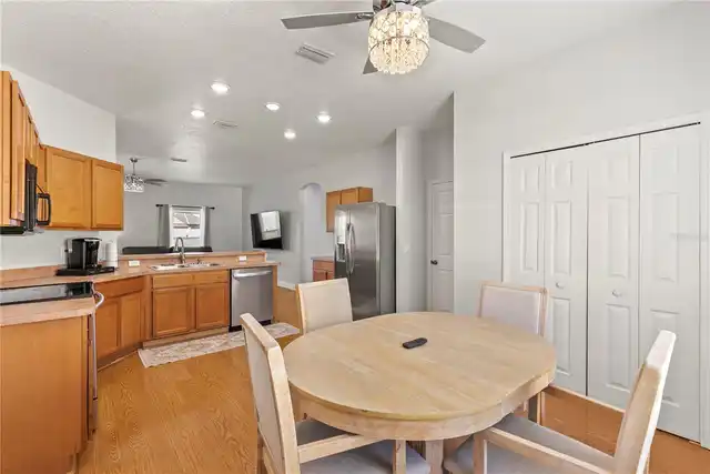 Listing Photo 17