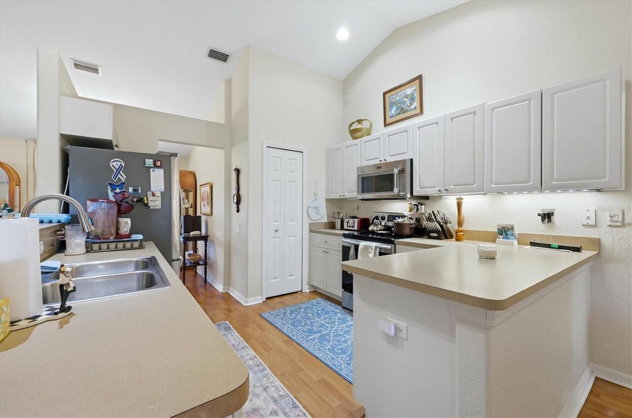 Listing Photo 16