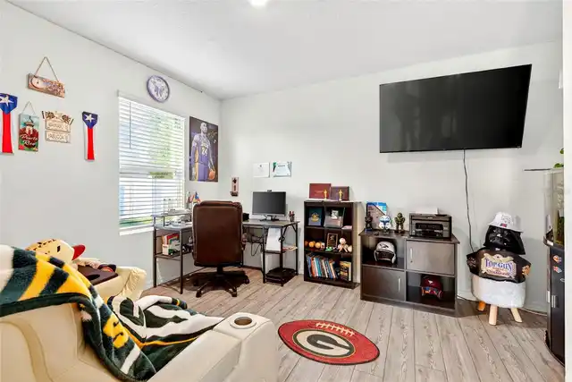 Listing Photo 7