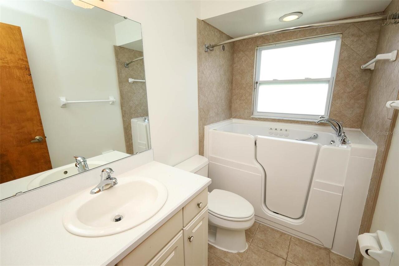 Listing Photo 35