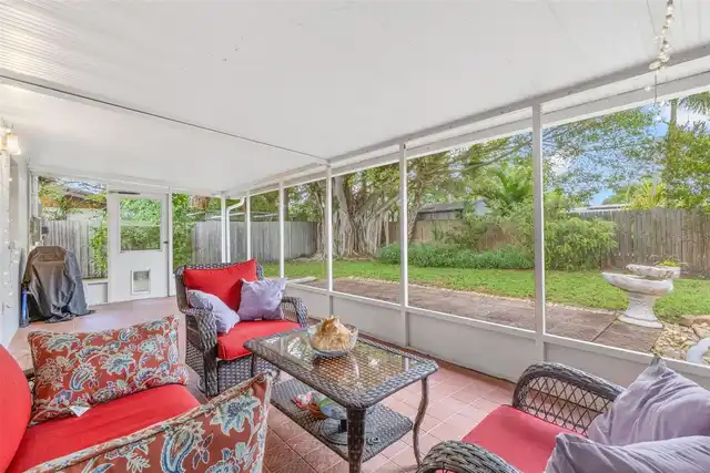 Listing Photo 18