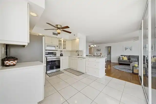 Listing Photo 12