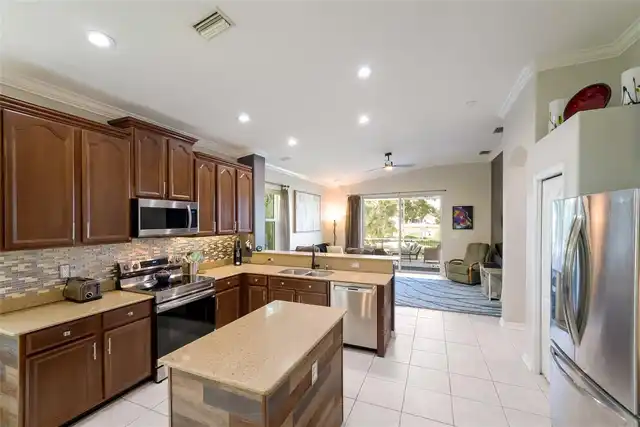 Listing Photo 15