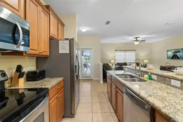 Listing Photo 8