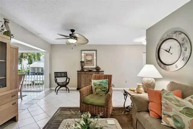 Listing Photo 11