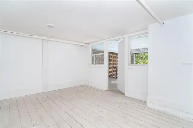 Listing Photo 34