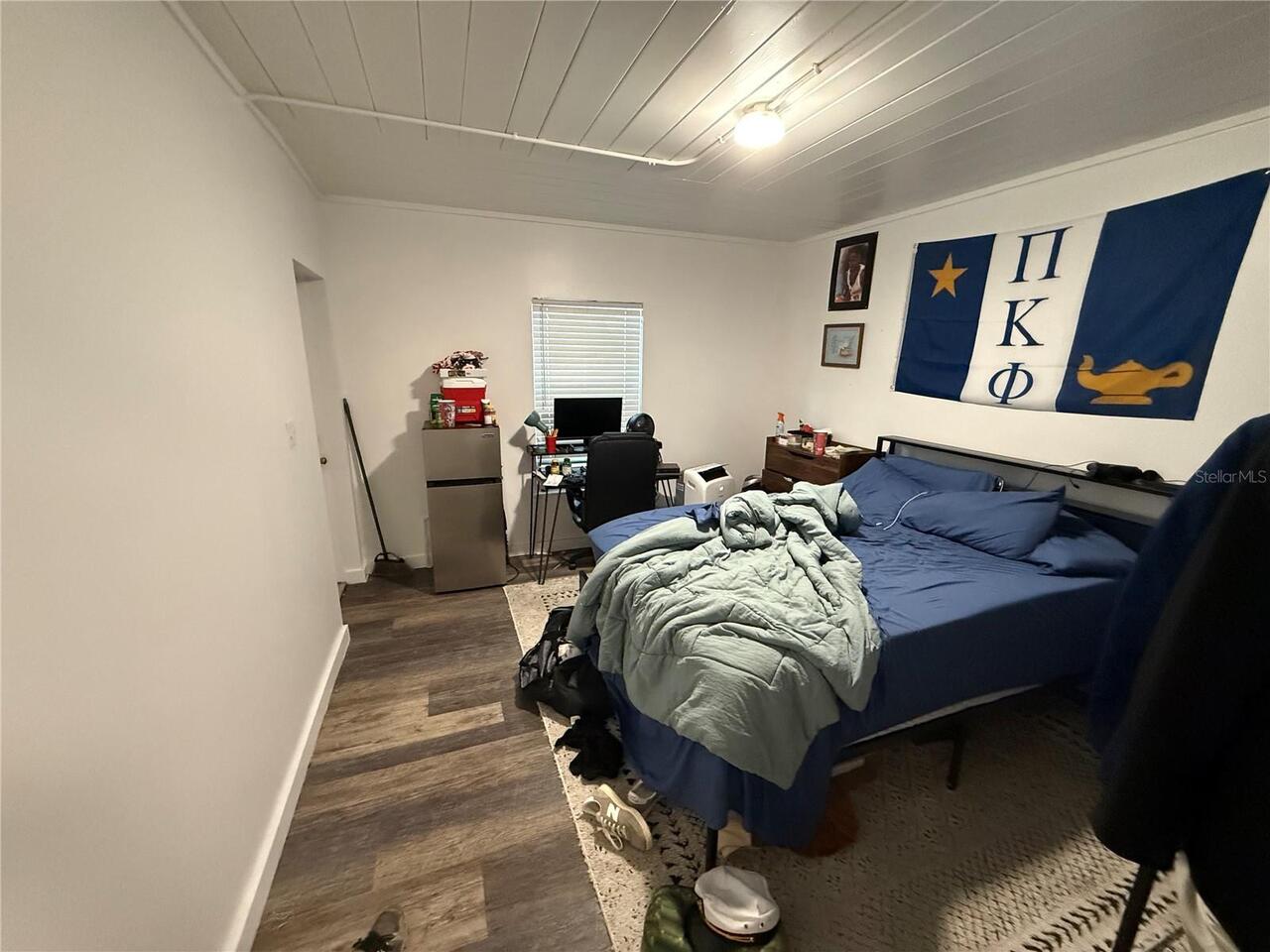 Listing Photo 11