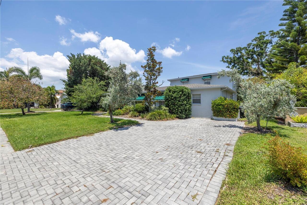 Listing Photo 9