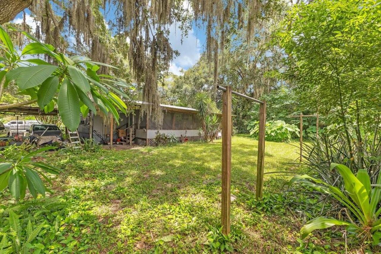 Listing Photo 12