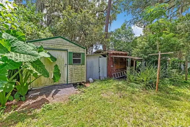 Listing Photo 10